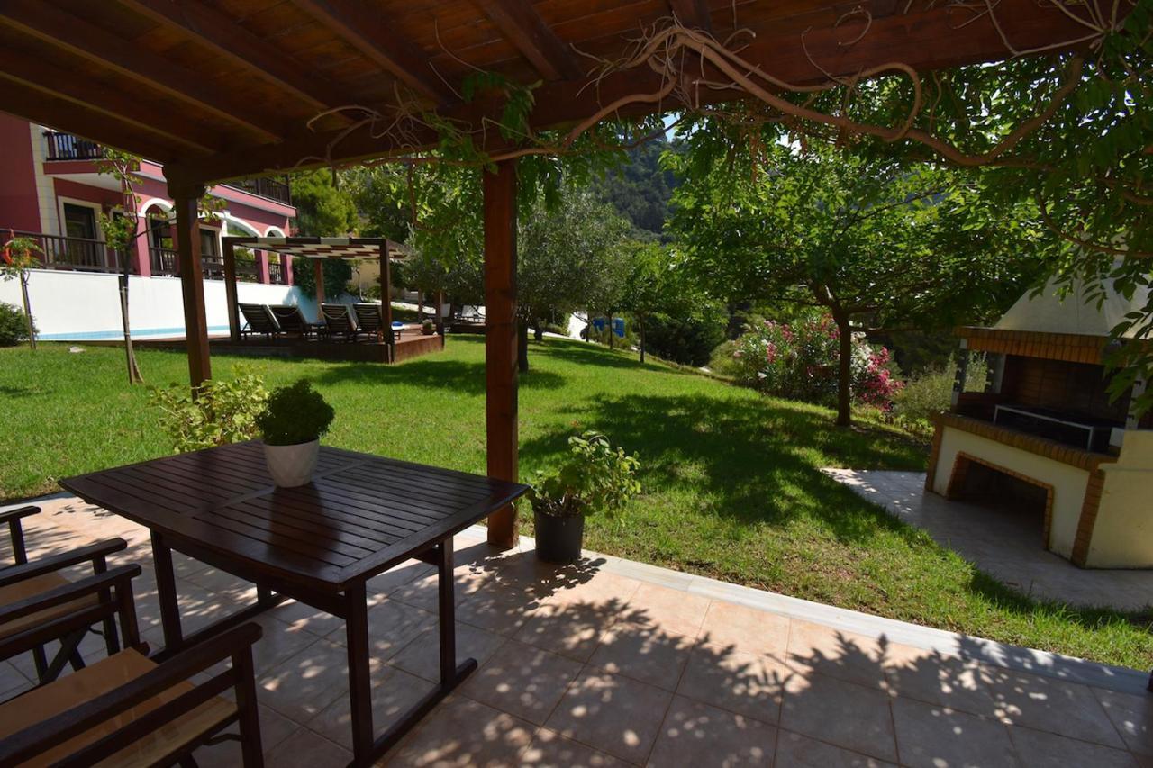 Corfu Resorts Apartments Pelekas Exterior photo