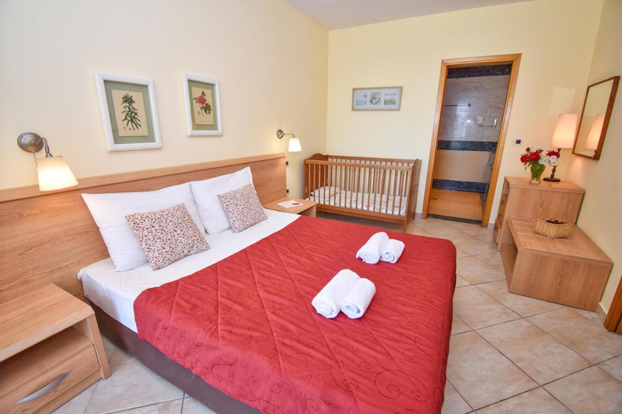 Corfu Resorts Apartments Pelekas Exterior photo