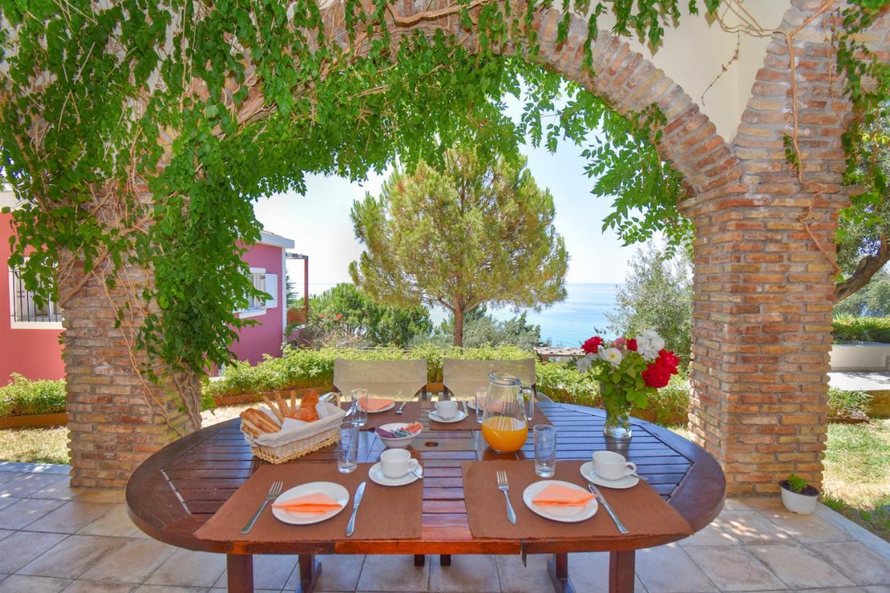 Corfu Resorts Apartments Pelekas Exterior photo