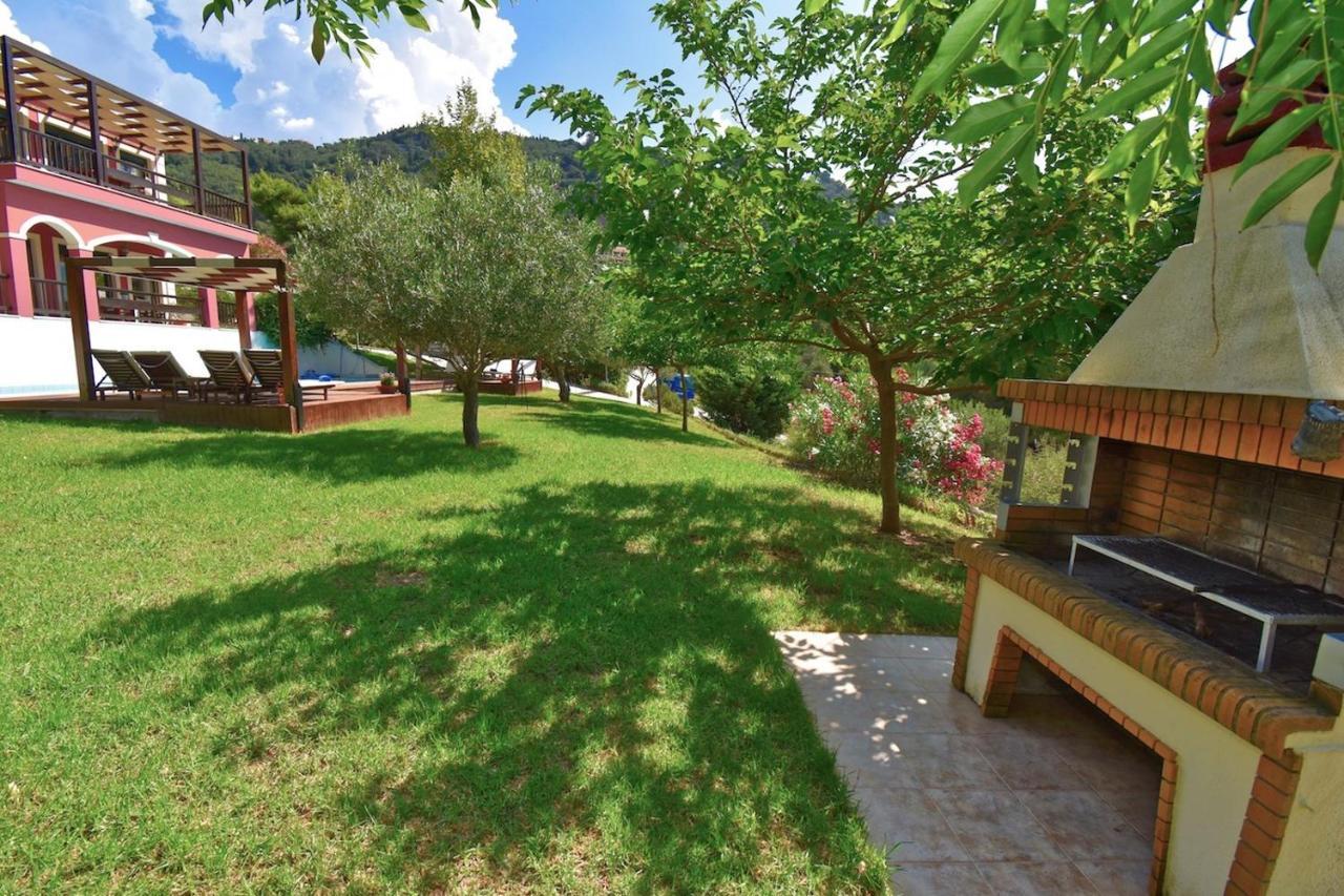 Corfu Resorts Apartments Pelekas Exterior photo